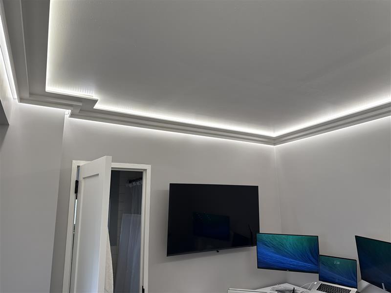 New York 2-Way Molding for Indirect Lighting Installation Image